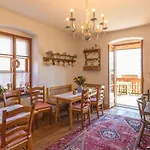 Schweizerhof Am Bed and Breakfast